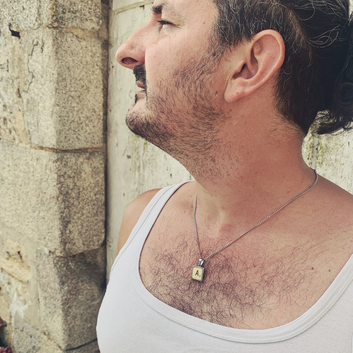 Pendentif collier sautoir bijoux carré Made in France upcycling recyclage offrir cadeau Scrabble lettre alphabet mot prénom