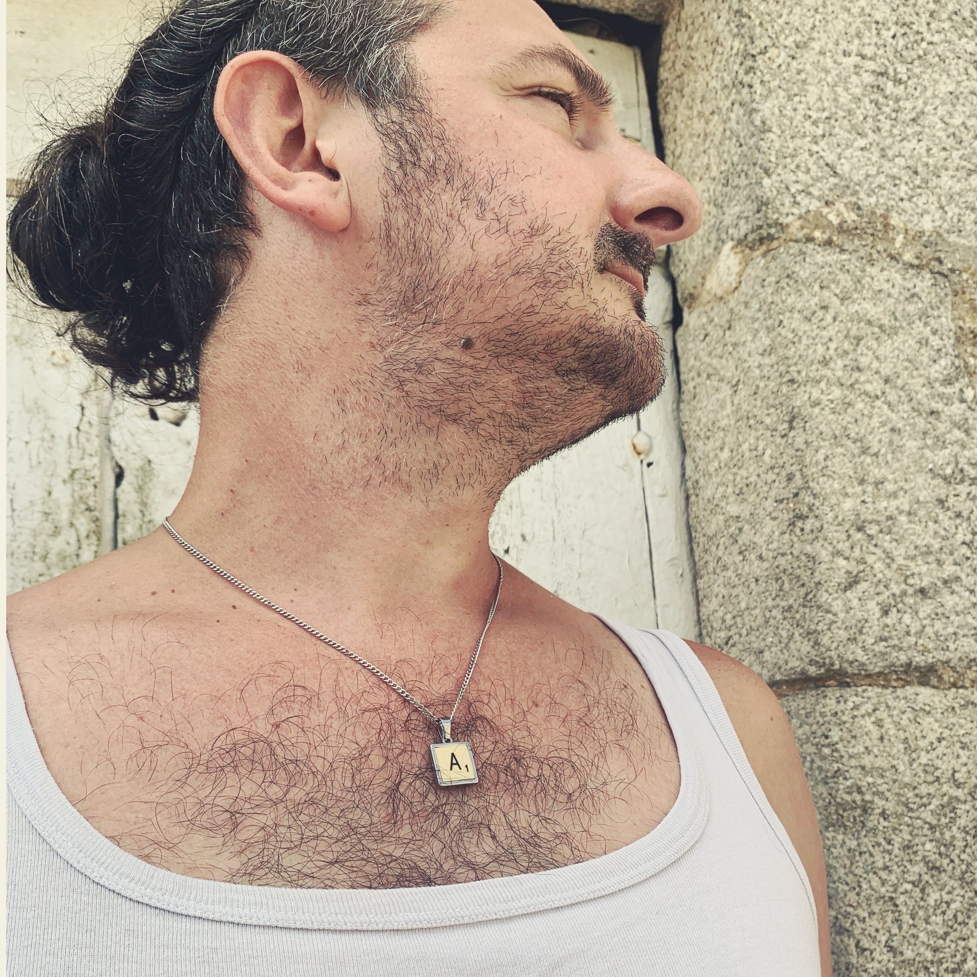 Pendentif collier sautoir bijoux carré Made in France upcycling recyclage offrir cadeau Scrabble lettre alphabet mot prénom