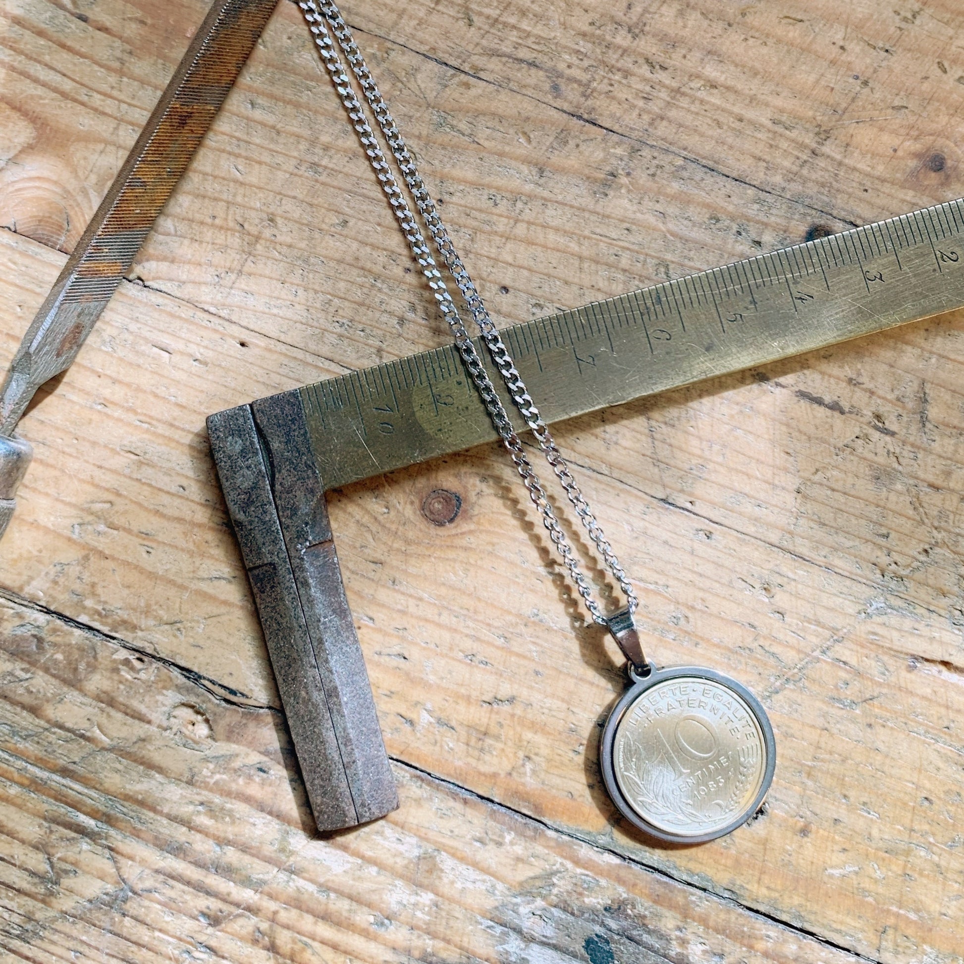 Pendentif centime de francs bijoux homme made in France collier personnalisé année personnalisée cadeau