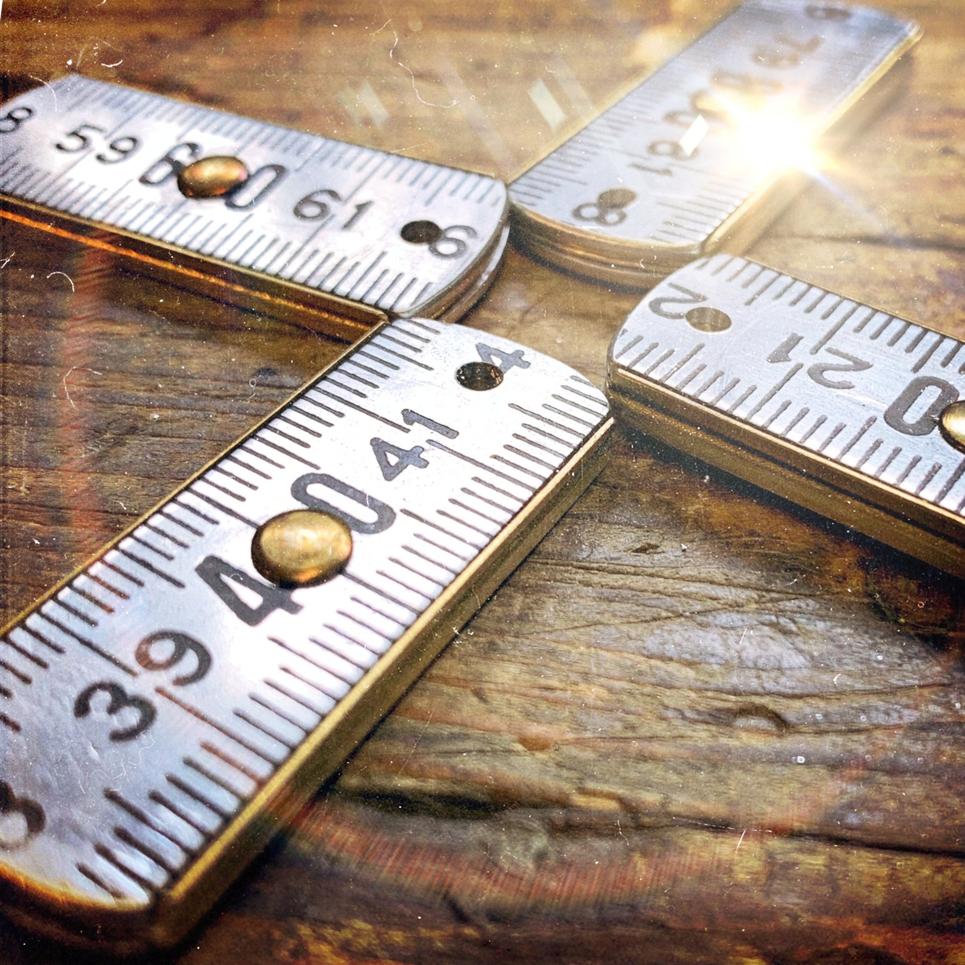 Pendentif collier sautoir mètre aluminium bijoux homme Made in France upcycling offrir cadeau architecte couturière