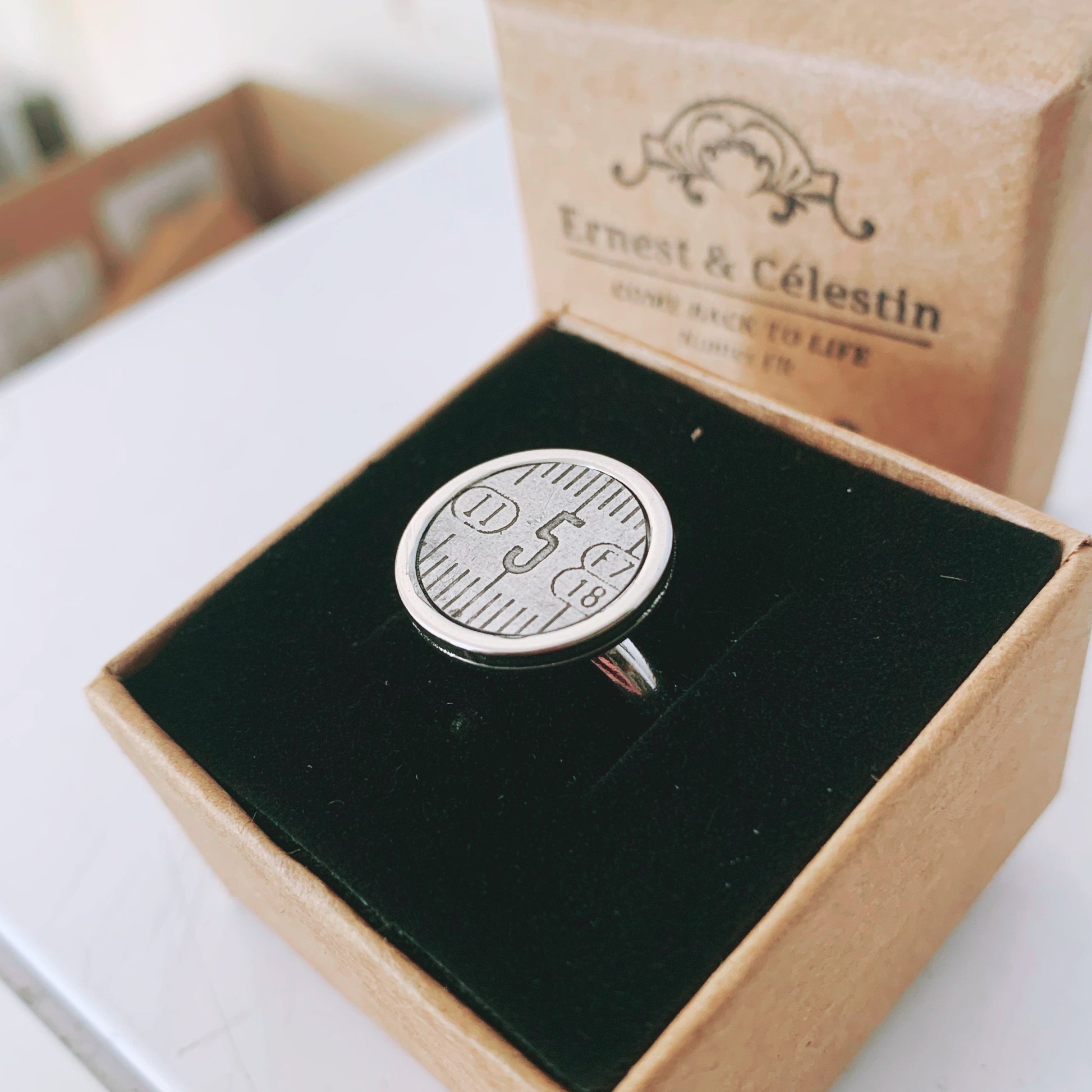 bague mètre aluminium choix  numéro personnalisé bijoux homme Made in France upcycling offrir cadeau architecte couturière