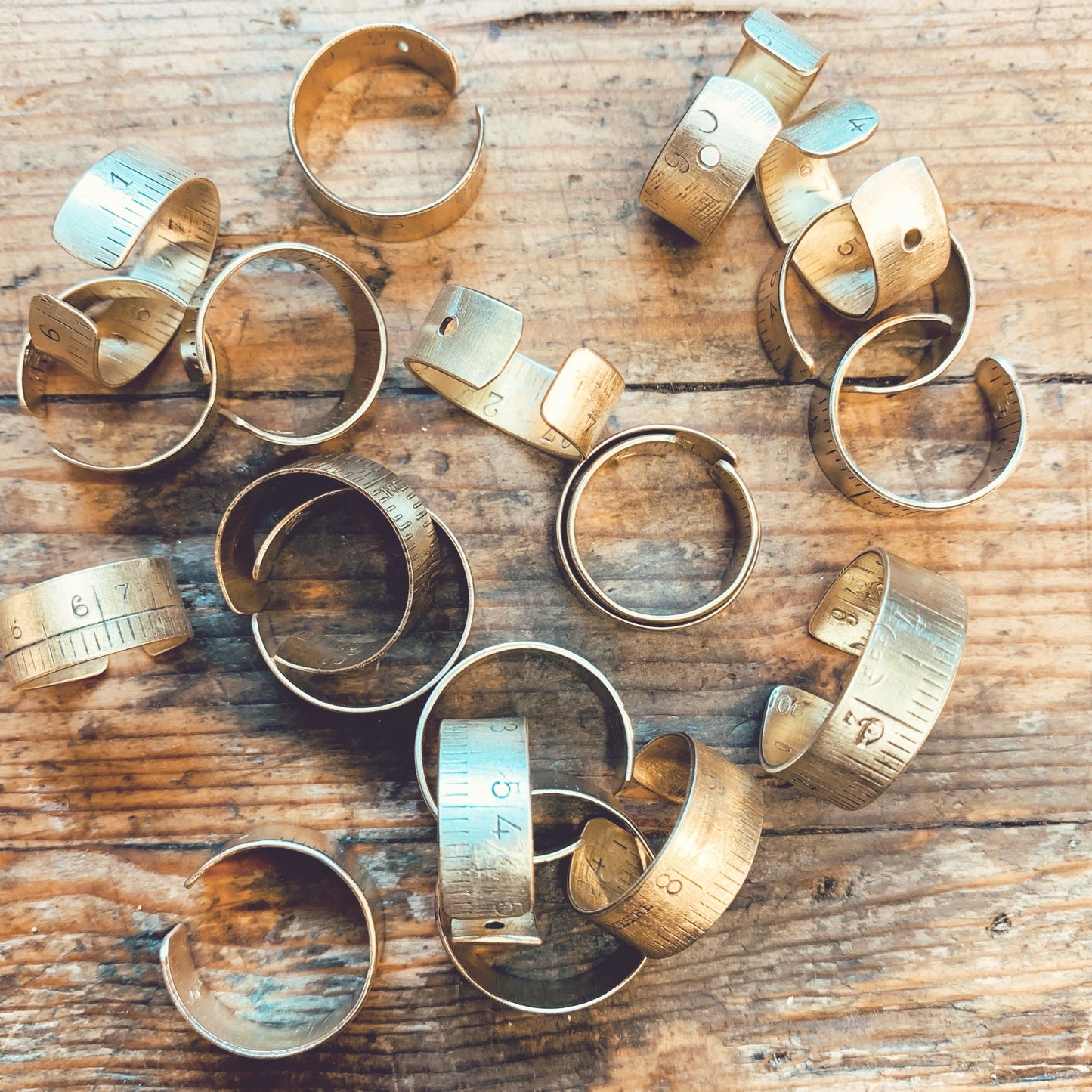 bague mètre laiton bijoux Made in France upcycling offrir cadeau architecte couturière recyclage