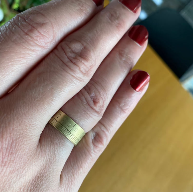 bague mètre laiton bijoux Made in France upcycling offrir cadeau architecte couturière recyclage