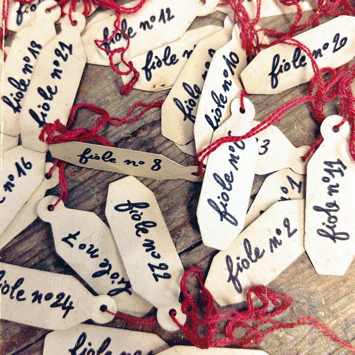 Pendentif Fiole 🕰️ PIÈCE UNIQUE NUMÉROTÉE - Ernest & Célestin