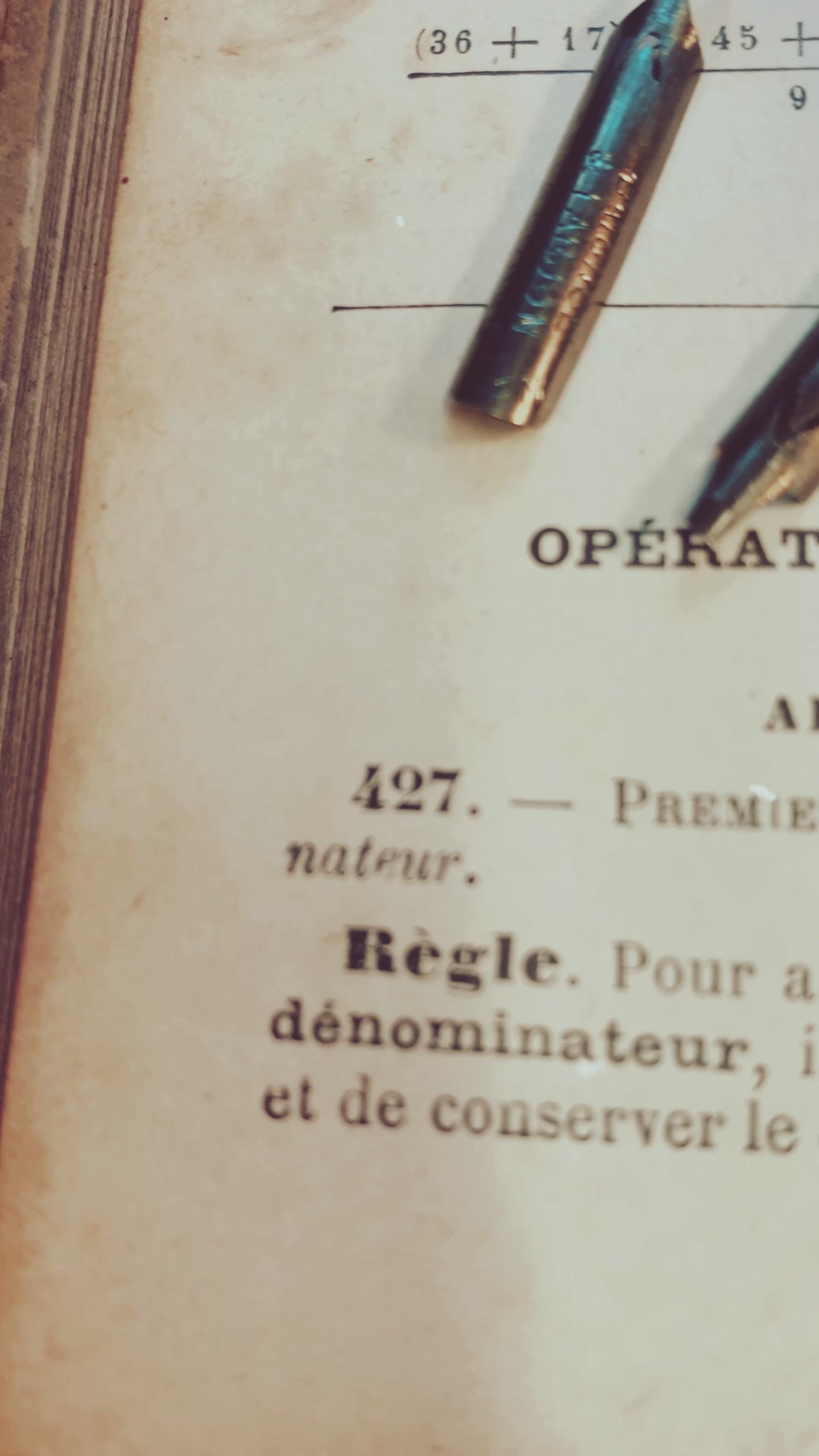Boucles d'oreilles plume bronze écriture écrivain enseignante professeur recyclage Made in France bijoux offrir cadeau