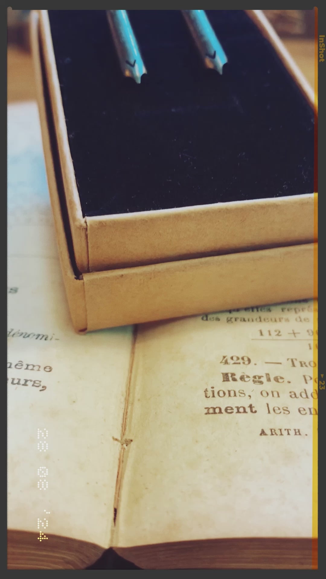 Boucles d'oreilles plume bronze écriture écrivain enseignante professeur recyclage Made in France bijoux offrir cadeau