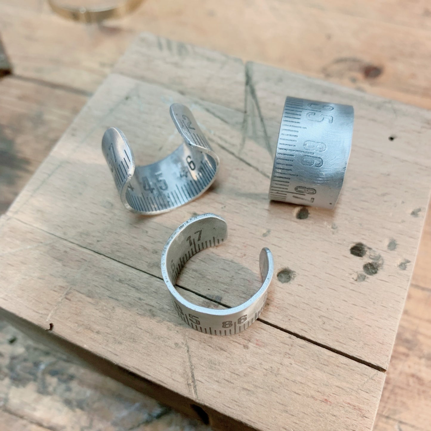 bague mètre aluminium bijoux homme Made in France upcycling offrir cadeau architecte couturière