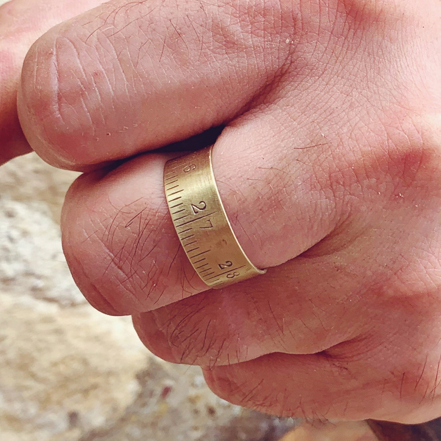 bague mètre laiton bijoux Made in France upcycling offrir cadeau architecte couturière recyclage
