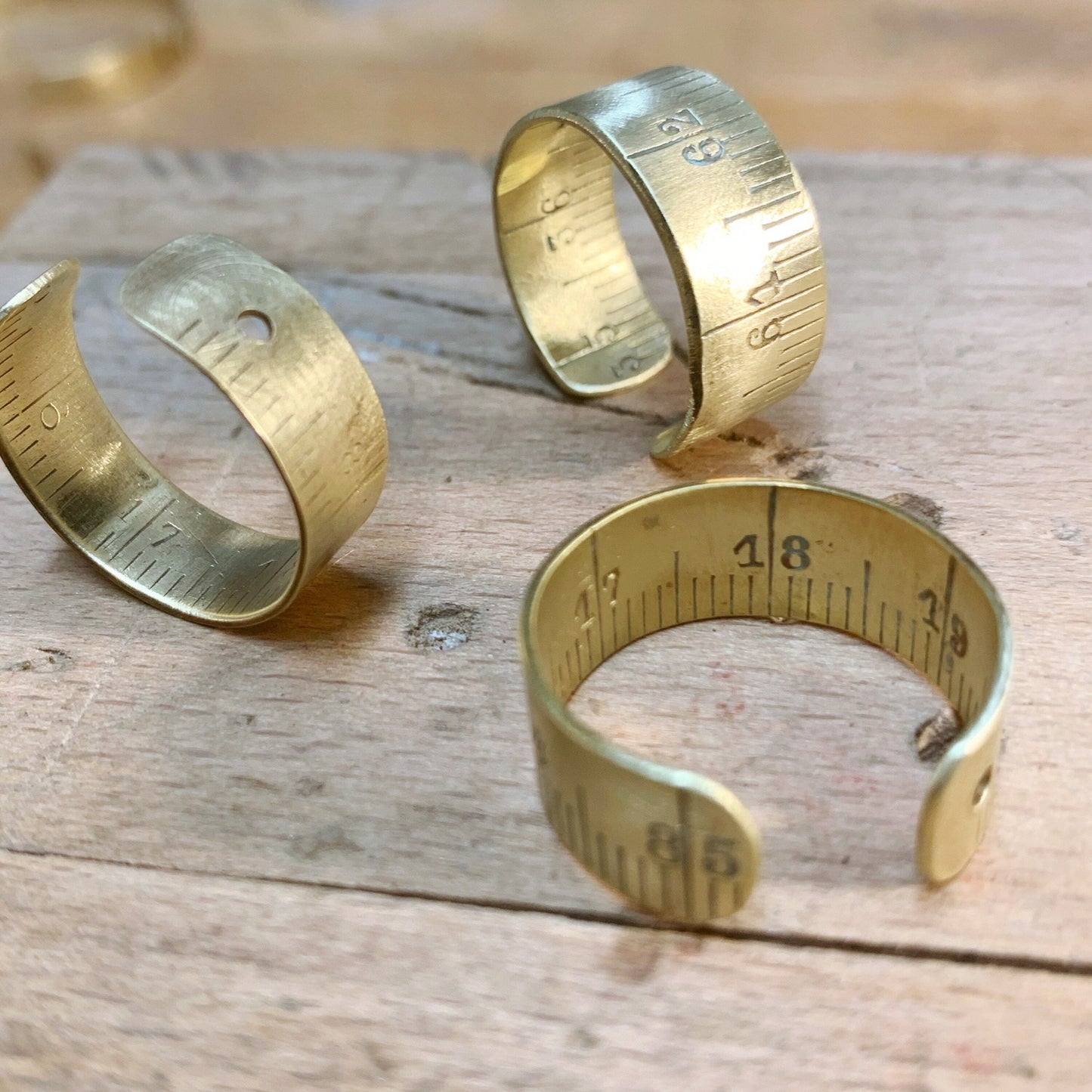 bague mètre laiton bijoux Made in France upcycling offrir cadeau architecte couturière recyclage