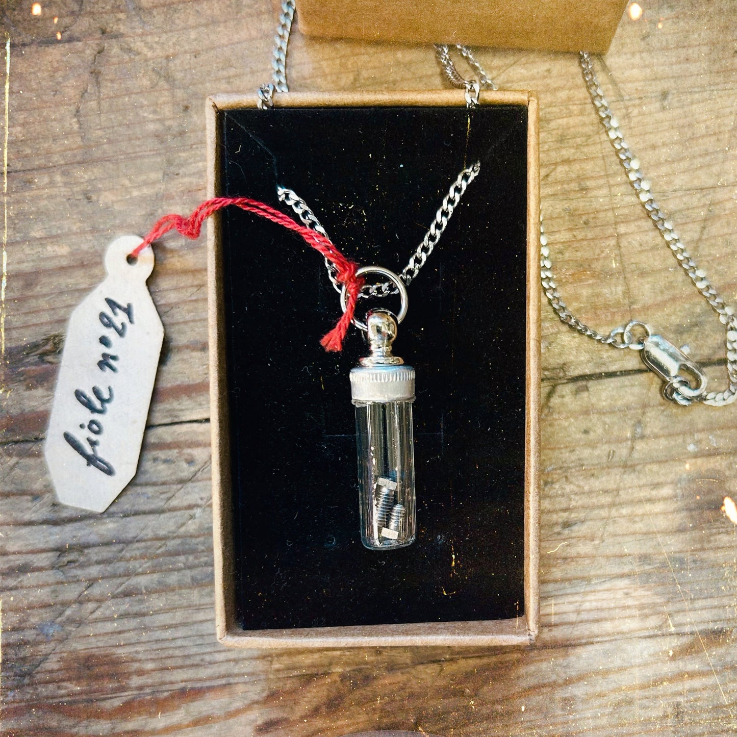 Pendentif Fiole 🕰️ PIÈCE UNIQUE NUMÉROTÉE