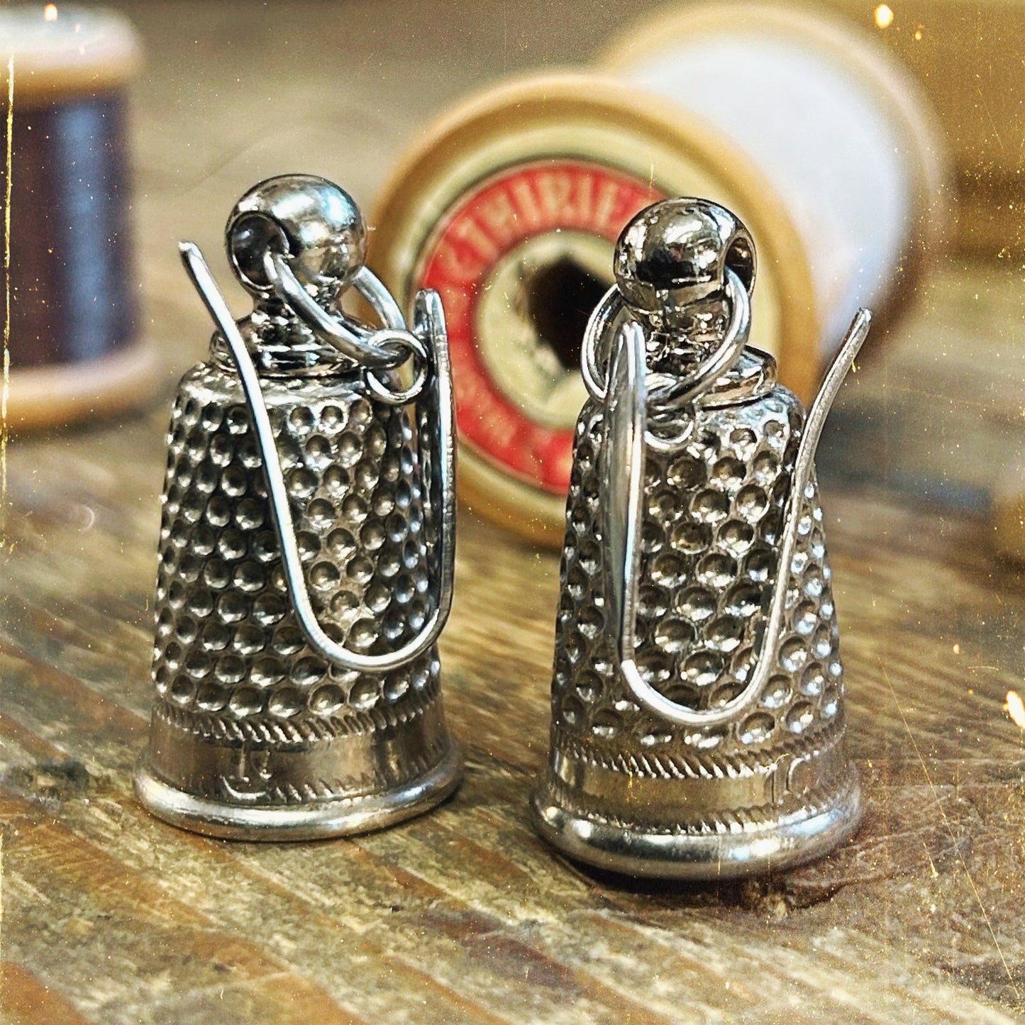 NEW 📍 Boucles Dé à coudre