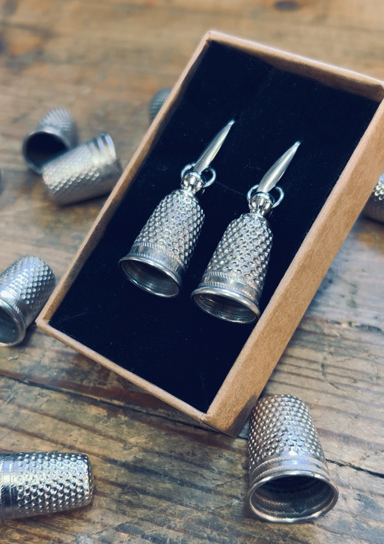 NEW 📍 Boucles Dé à coudre