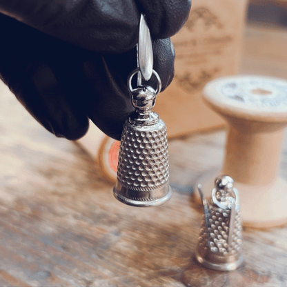 NEW 📍 Boucles Dé à coudre