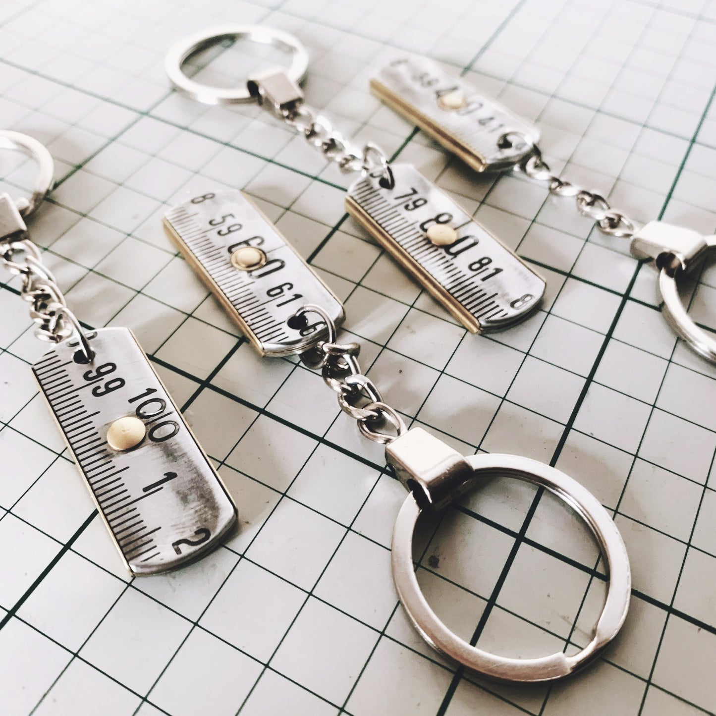 Porte clés mètre aluminium bijoux homme Made in France upcycling offrir cadeau architecte couturière