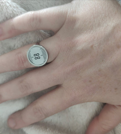 bague mètre aluminium choix  numéro personnalisé bijoux homme Made in France upcycling offrir cadeau architecte couturière