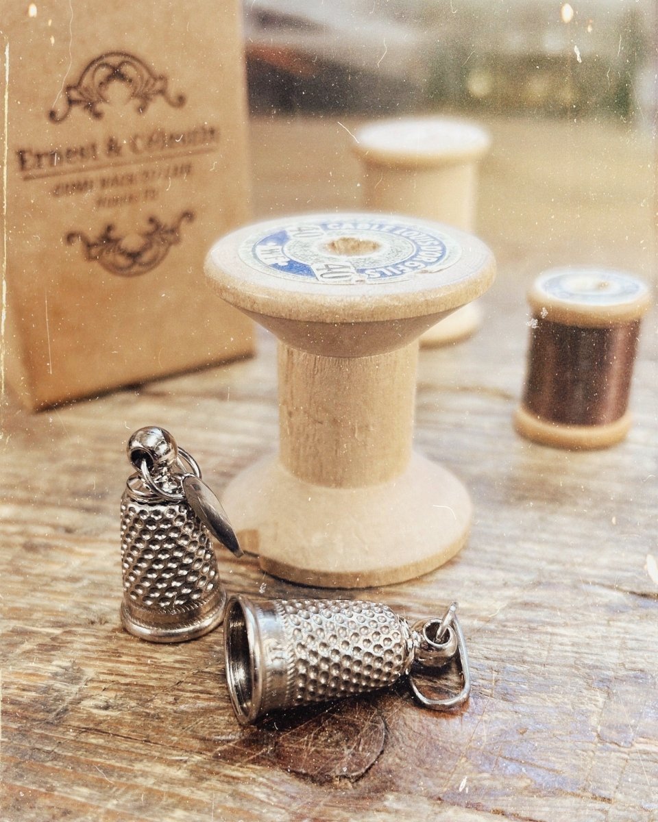 NEW 📍 Boucles Dé à coudre - Ernest & Célestin