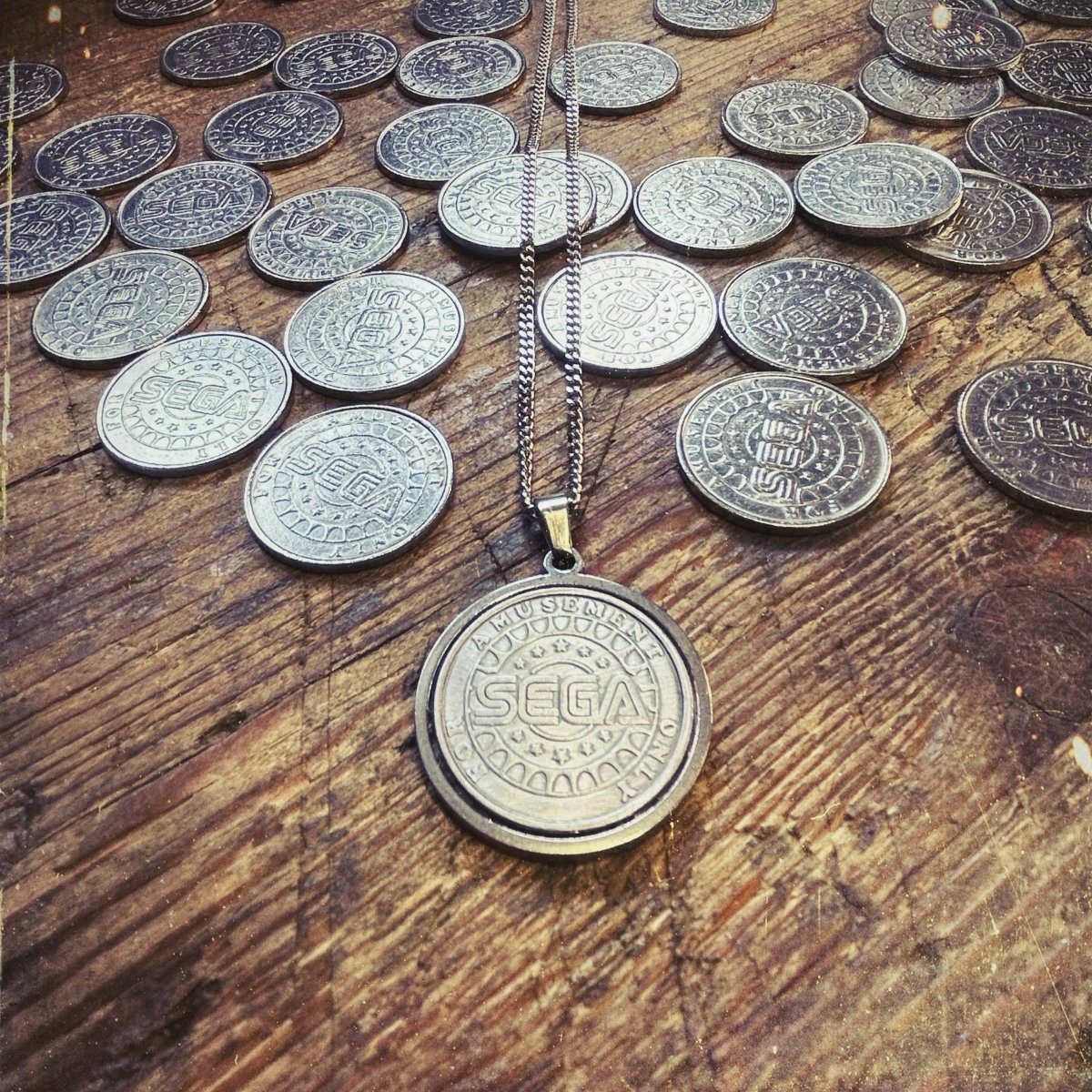 NEW 👾 Pendentif SEGA - Ernest & Célestin