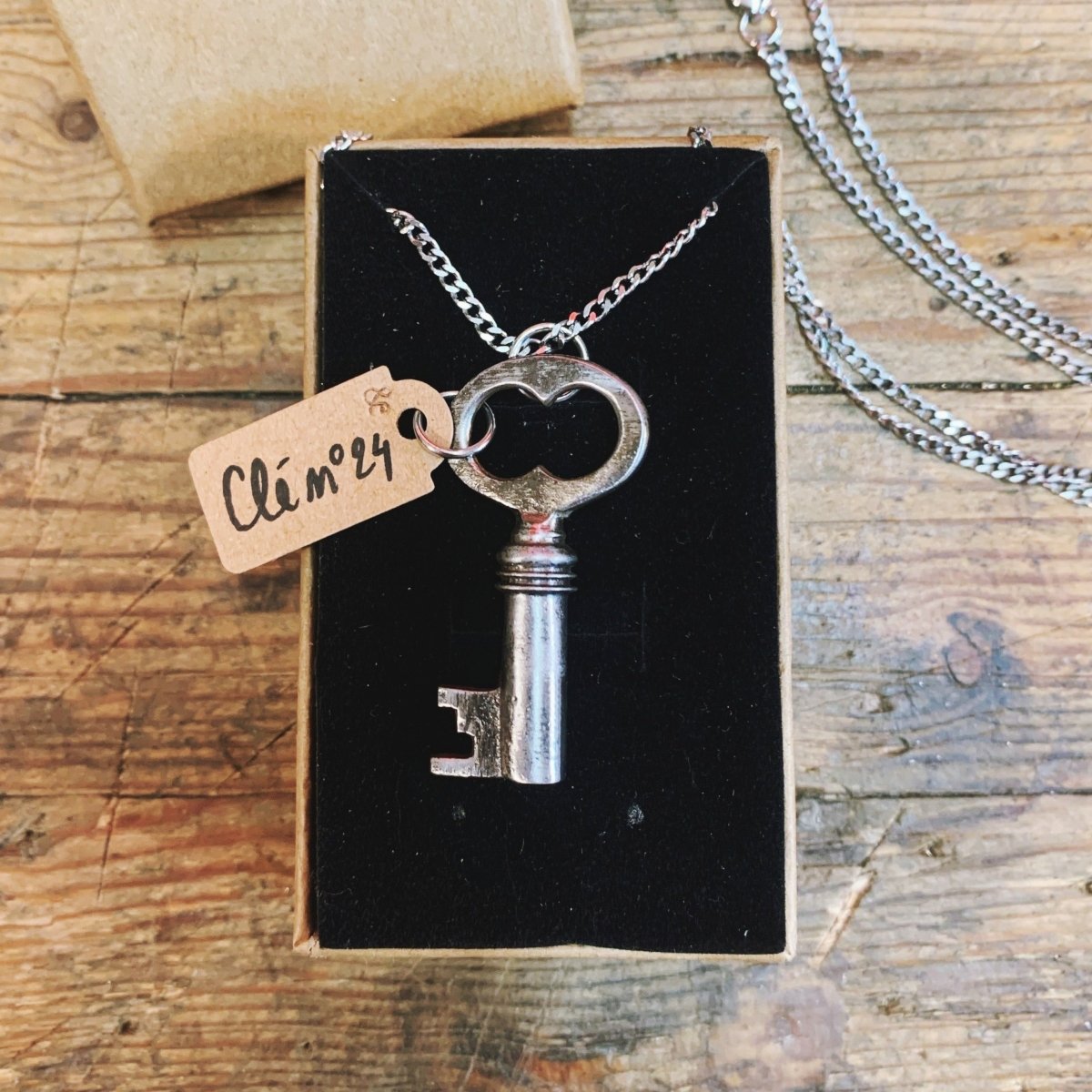 Pendentif Clé 🗝️ PIÈCE UNIQUE NUMÉROTÉE - Ernest & Célestin