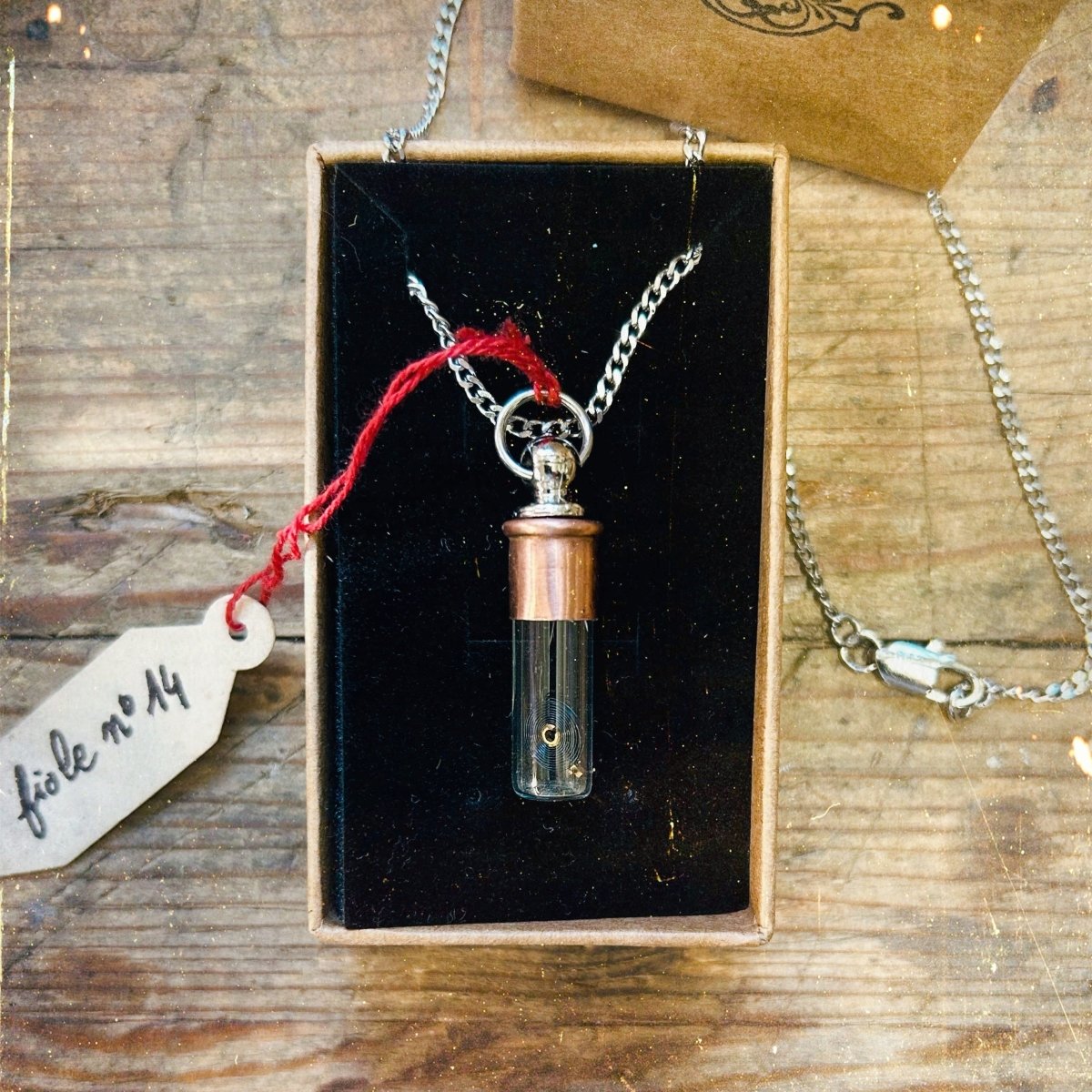 Pendentif Fiole 🕰️ PIÈCE UNIQUE NUMÉROTÉE - Ernest & Célestin