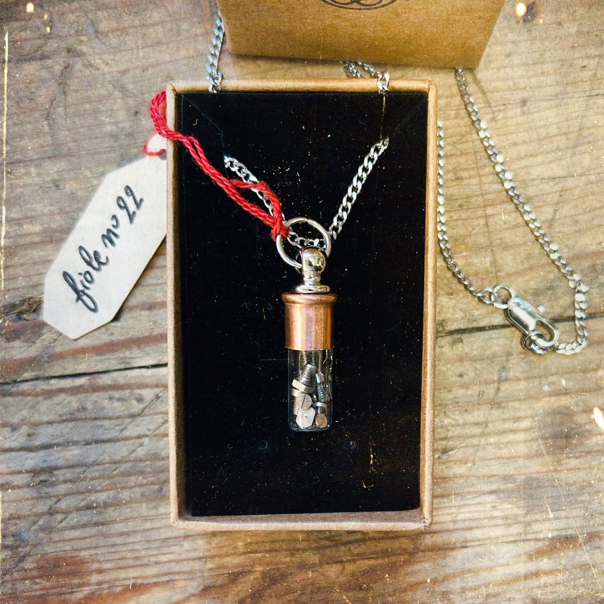 Pendentif Fiole 🕰️ PIÈCE UNIQUE NUMÉROTÉE - Ernest & Célestin