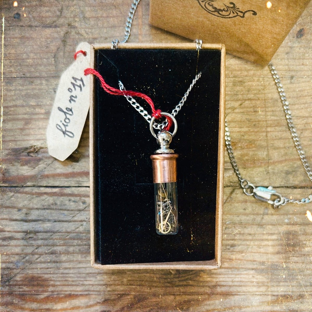 Pendentif Fiole 🕰️ PIÈCE UNIQUE NUMÉROTÉE - Ernest & Célestin