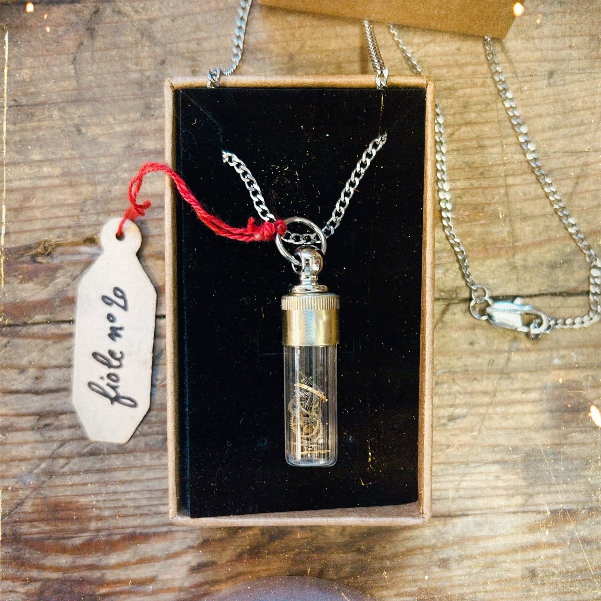 Pendentif Fiole 🕰️ PIÈCE UNIQUE NUMÉROTÉE - Ernest & Célestin