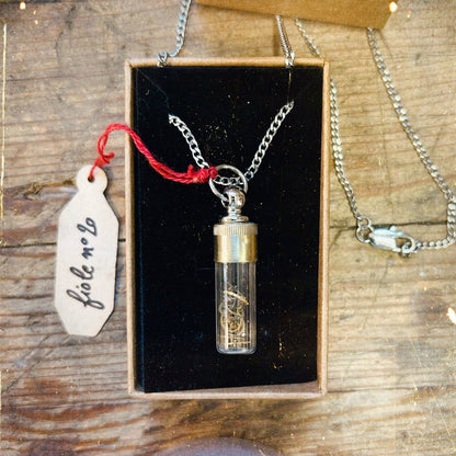 Pendentif Fiole 🕰️ PIÈCE UNIQUE NUMÉROTÉE - Ernest & Célestin