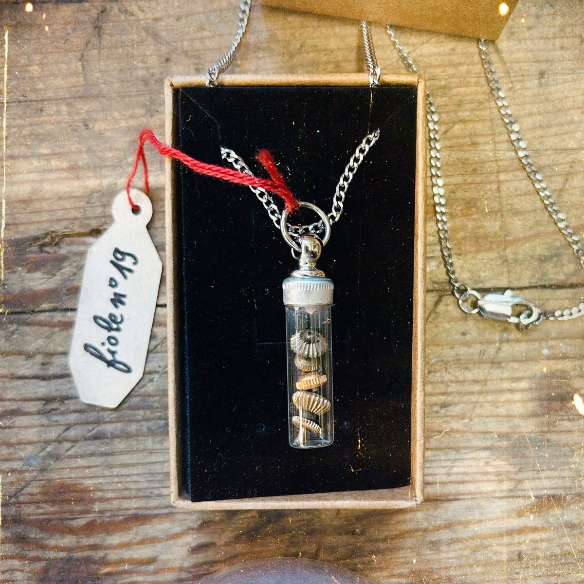 Pendentif Fiole 🕰️ PIÈCE UNIQUE NUMÉROTÉE - Ernest & Célestin