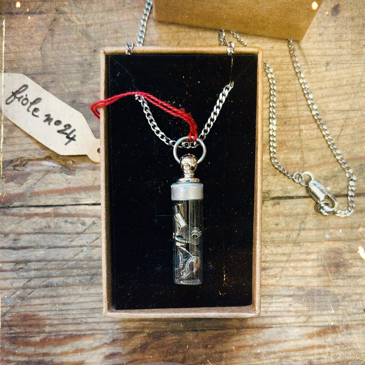 Pendentif Fiole 🕰️ PIÈCE UNIQUE NUMÉROTÉE - Ernest & Célestin