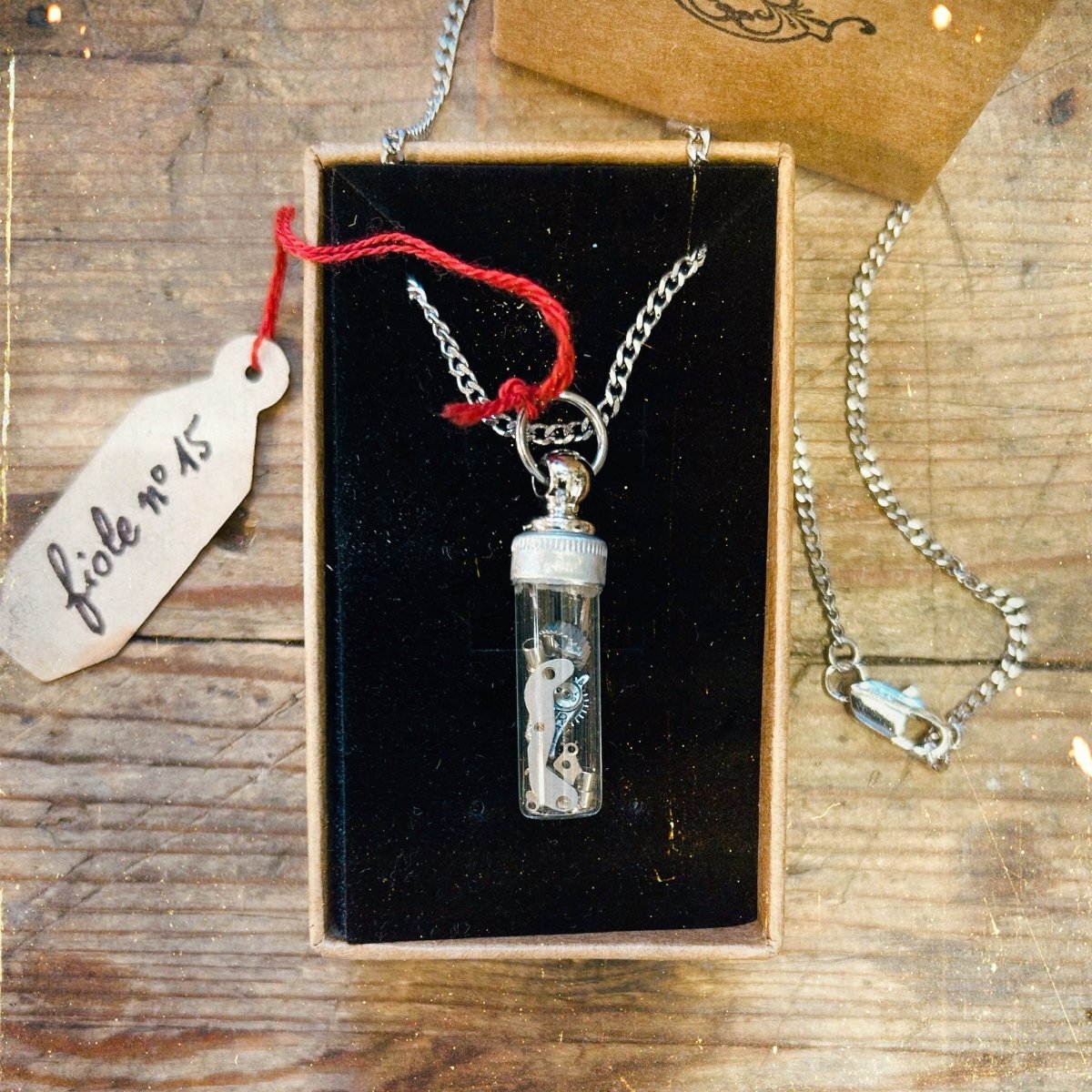 Pendentif Fiole 🕰️ PIÈCE UNIQUE NUMÉROTÉE - Ernest & Célestin