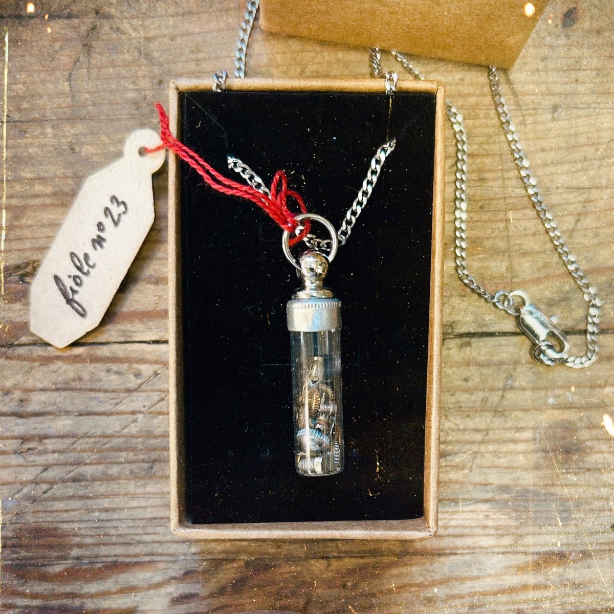 Pendentif Fiole 🕰️ PIÈCE UNIQUE NUMÉROTÉE - Ernest & Célestin