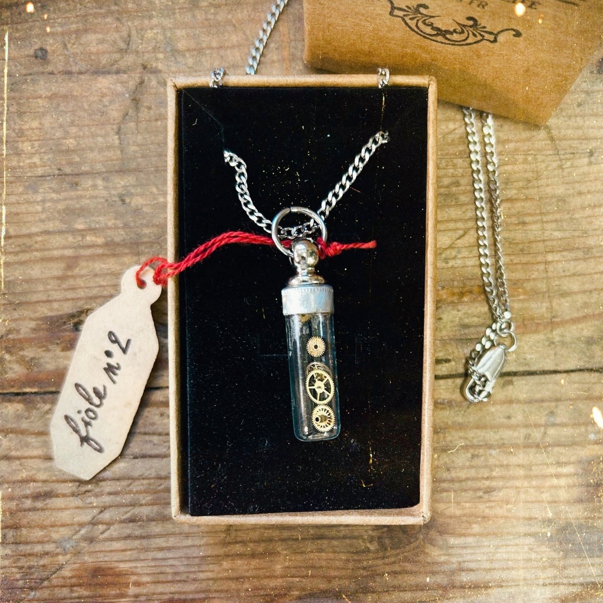 Pendentif Fiole 🕰️ PIÈCE UNIQUE NUMÉROTÉE - Ernest & Célestin