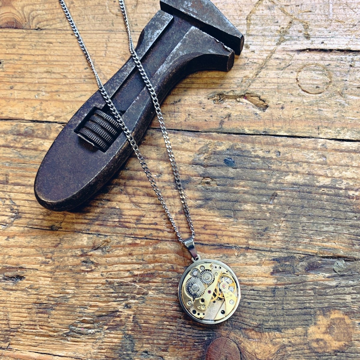 Pendentif mécanisme - Ernest & Célestin