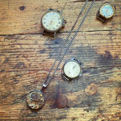 Pendentif mécanisme - Ernest & Célestin