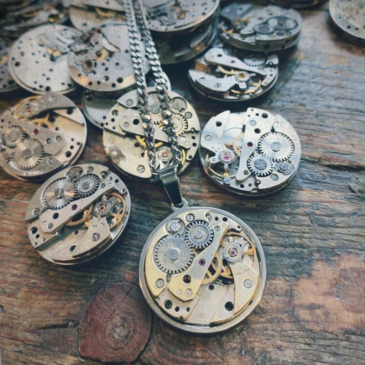 Pendentif mécanisme - Ernest & Célestin
