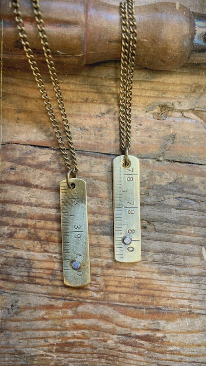 Pendentif Métrique Laiton - Ernest & Célestin