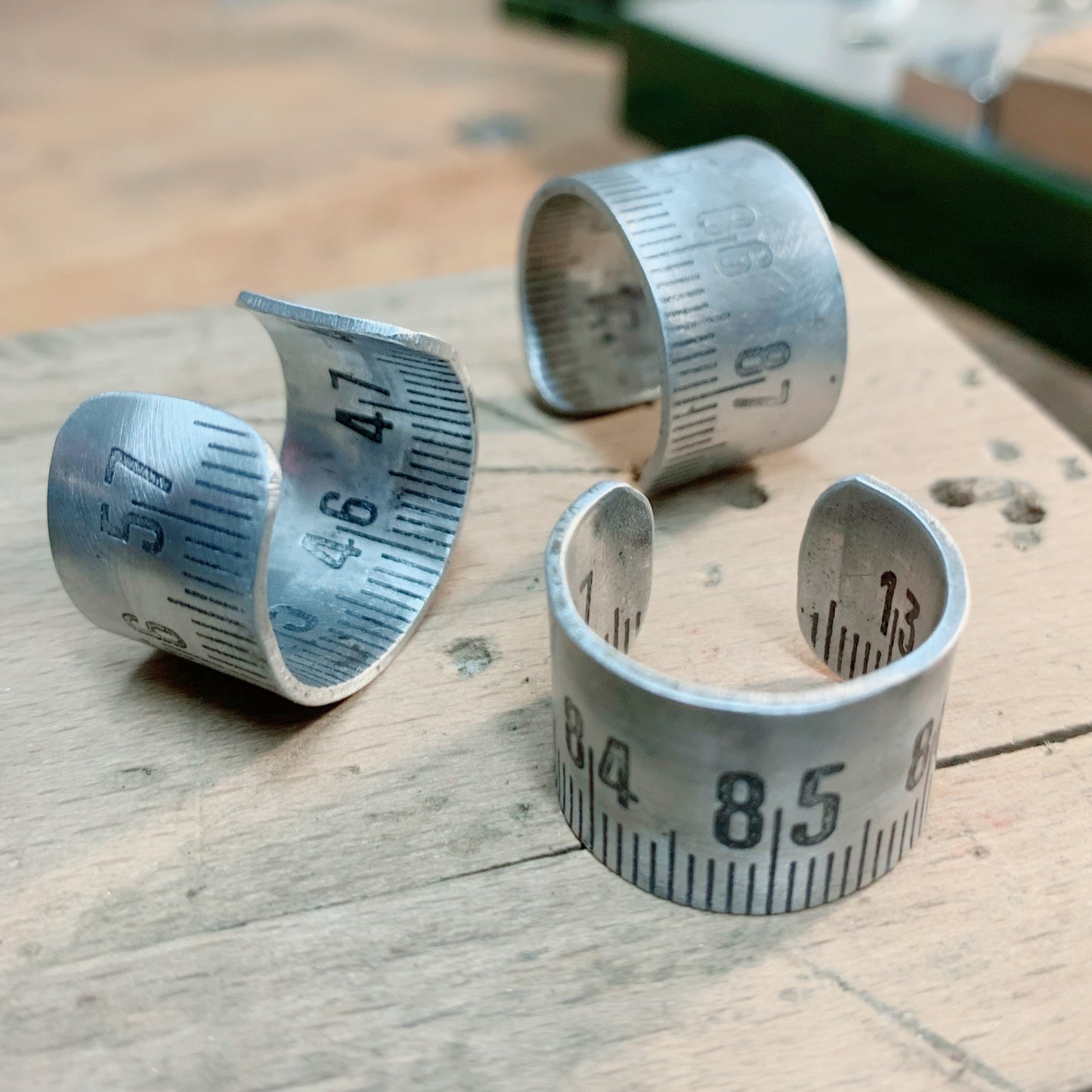 bague mètre aluminium bijoux homme Made in France upcycling offrir cadeau architecte couturière