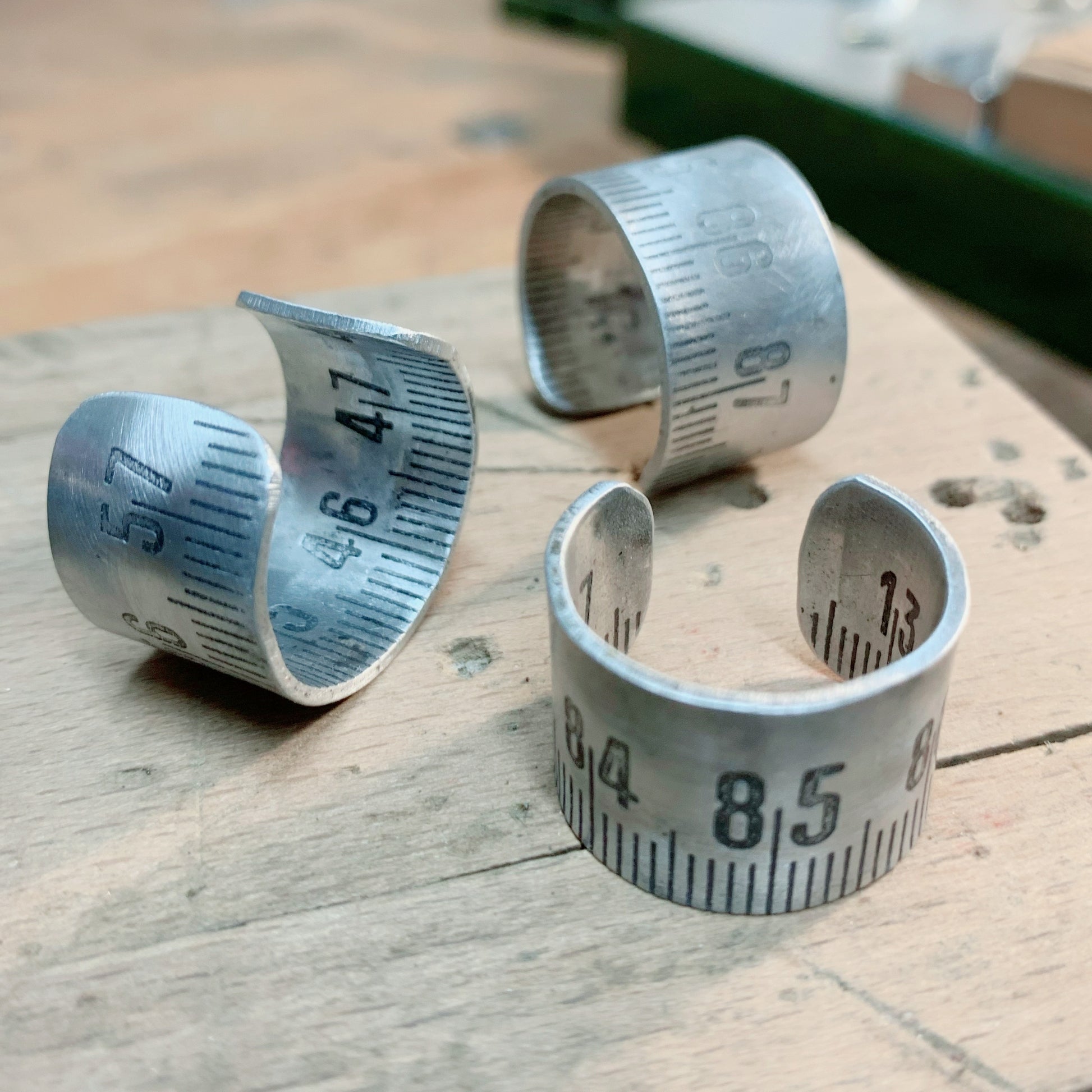 bague mètre aluminium bijoux homme Made in France upcycling offrir cadeau architecte couturière