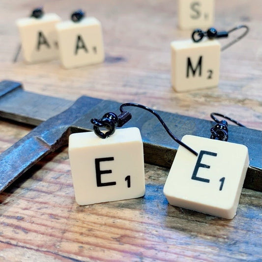 Paire de boucles d’oreilles mini Scrabble (lettres au choix)