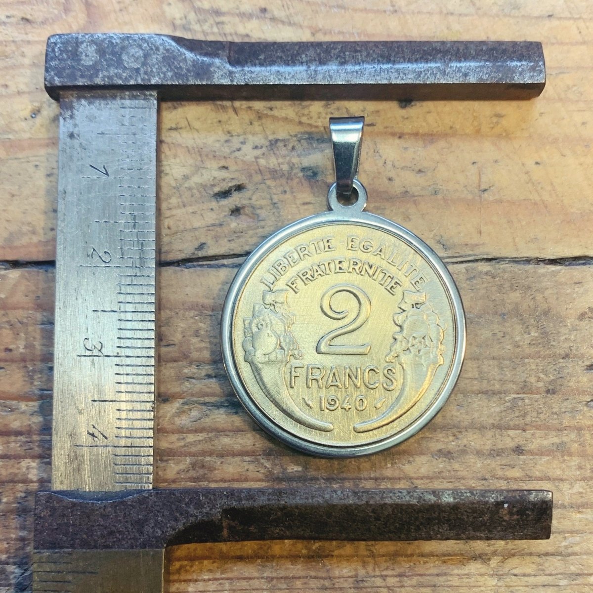 Pendentif 2 Franc Morlon monnaie nostalgie enfance souvenirs