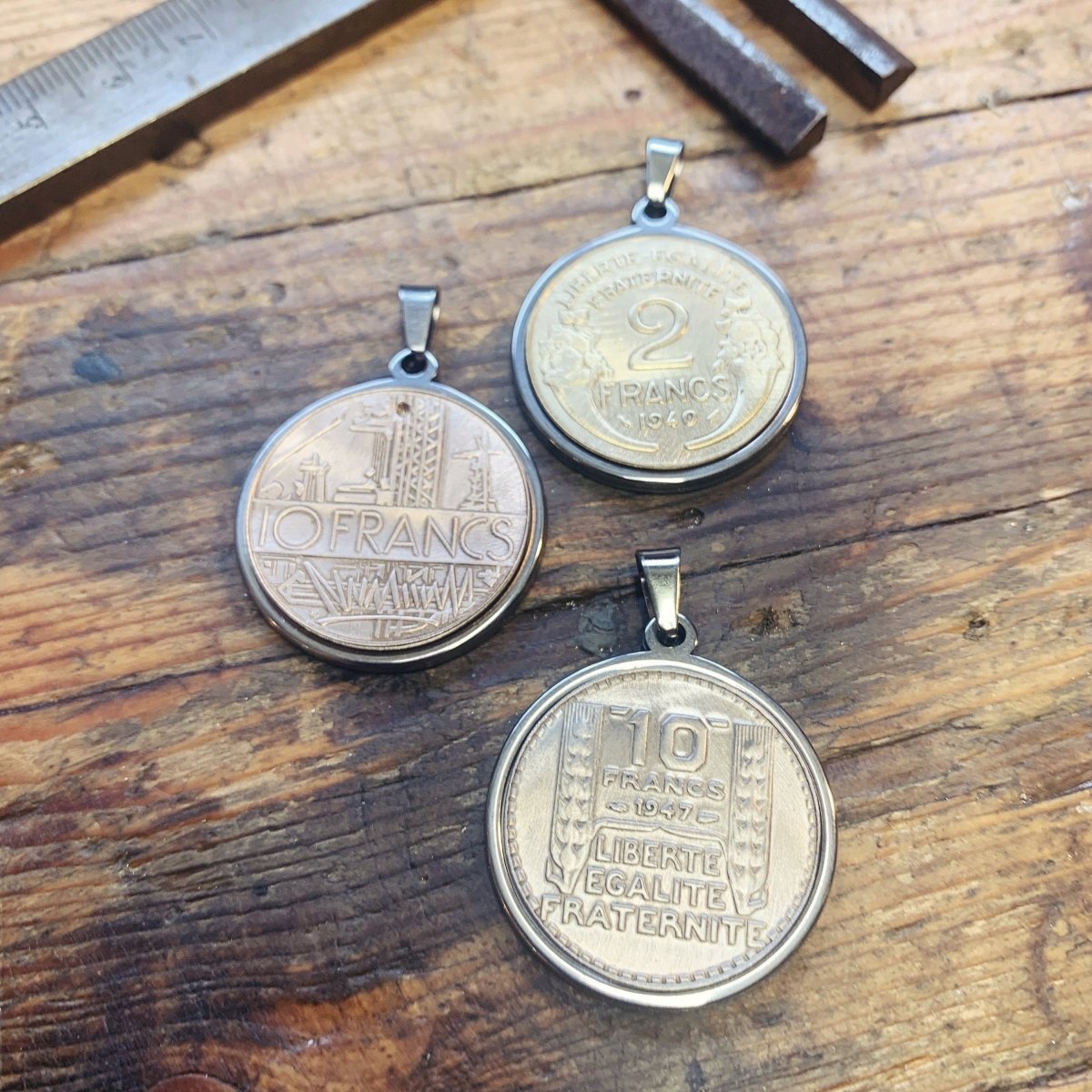 Pendentif 2 Franc Morlon monnaie nostalgie enfance souvenirs