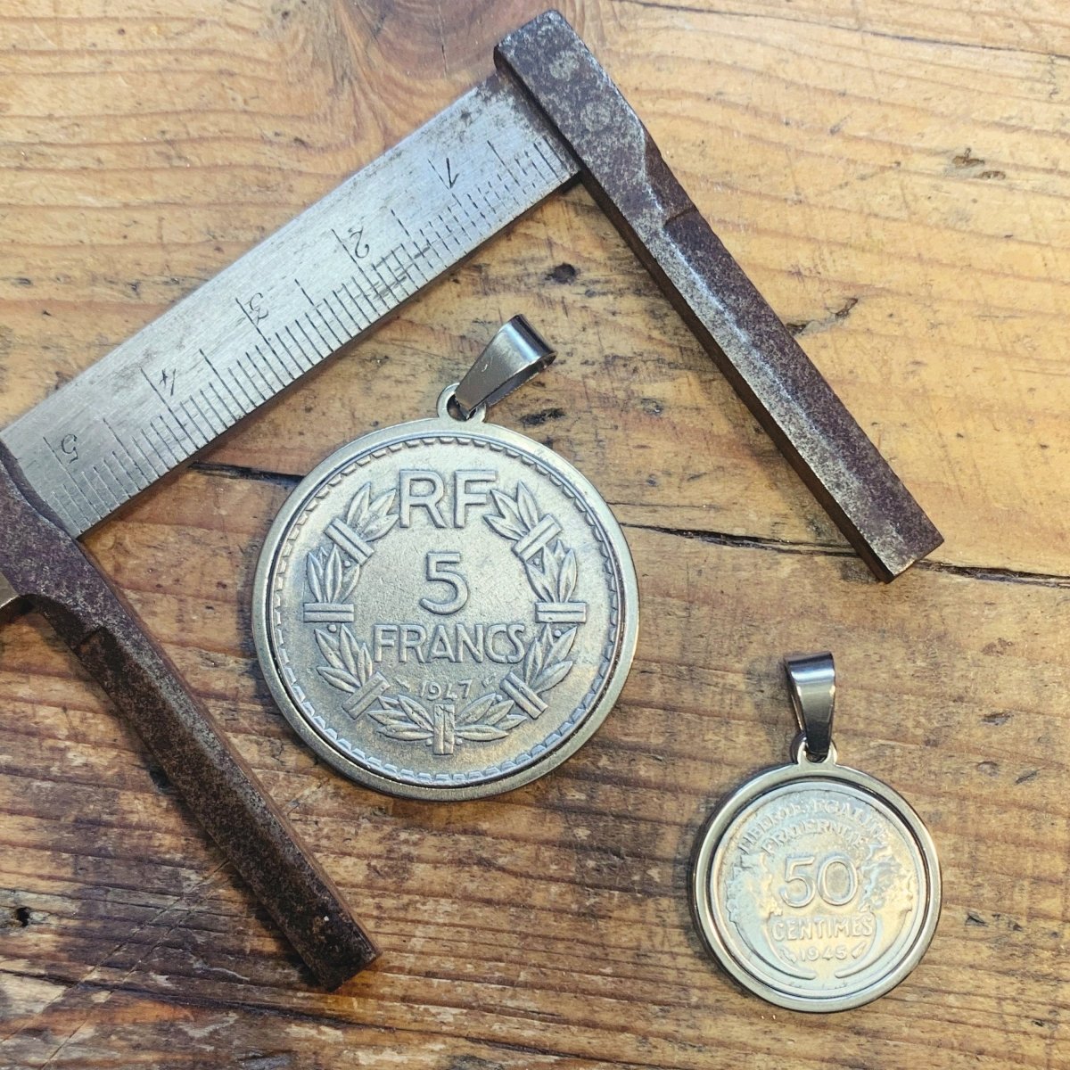 Pendentif 50 ctms alu - Ernest & Célestin