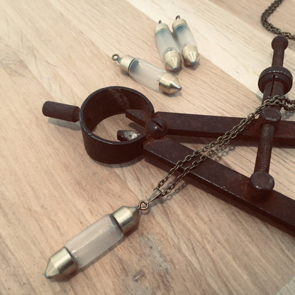 Pendentif Ampoule - Ernest & Célestin
